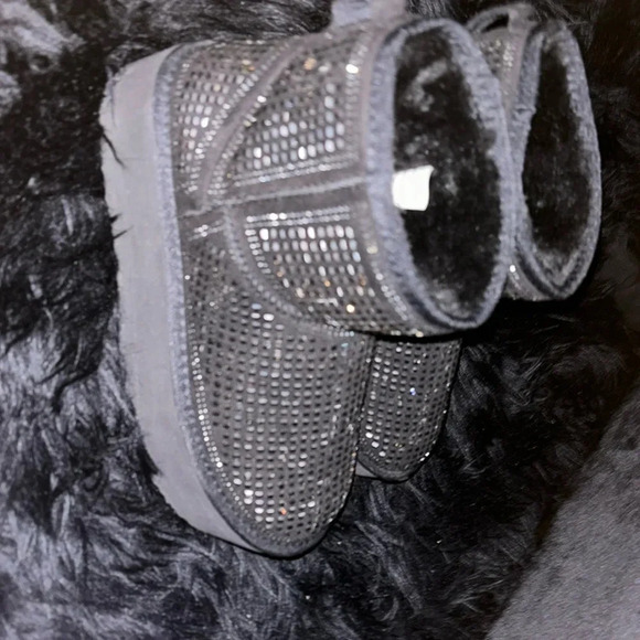 Cape Robbin Rhinestone embellished platform fur trim ankle boots Sz 9 - Picture 5 of 14